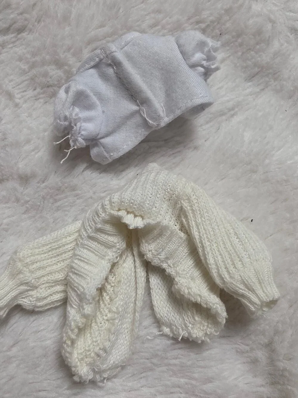 MGA Na! Na! Na! Surprise Teens Doll Samantha Smartie Sweater & Top Clothes Only